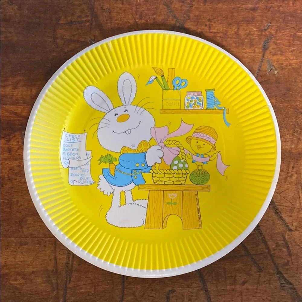 Vintage Hallmark 1976 Yellow Easter Bunny & Chick Dessert Paper Plates